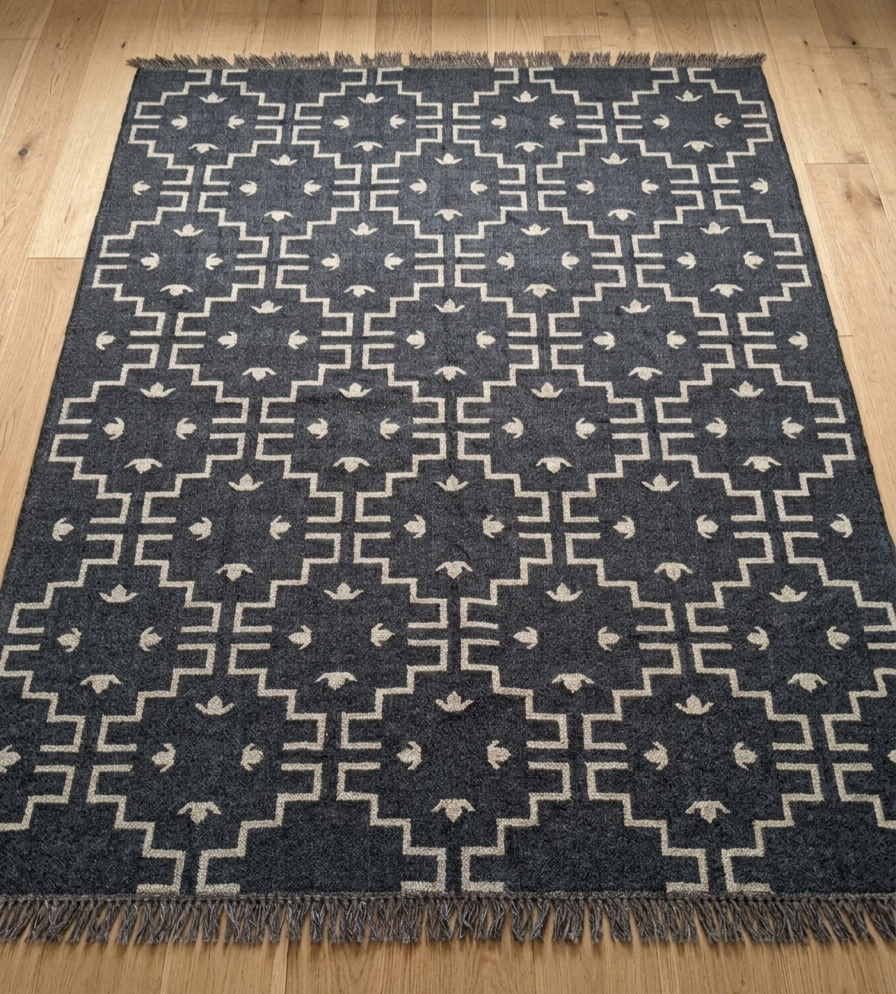 Obsidian Jute Wool Rug