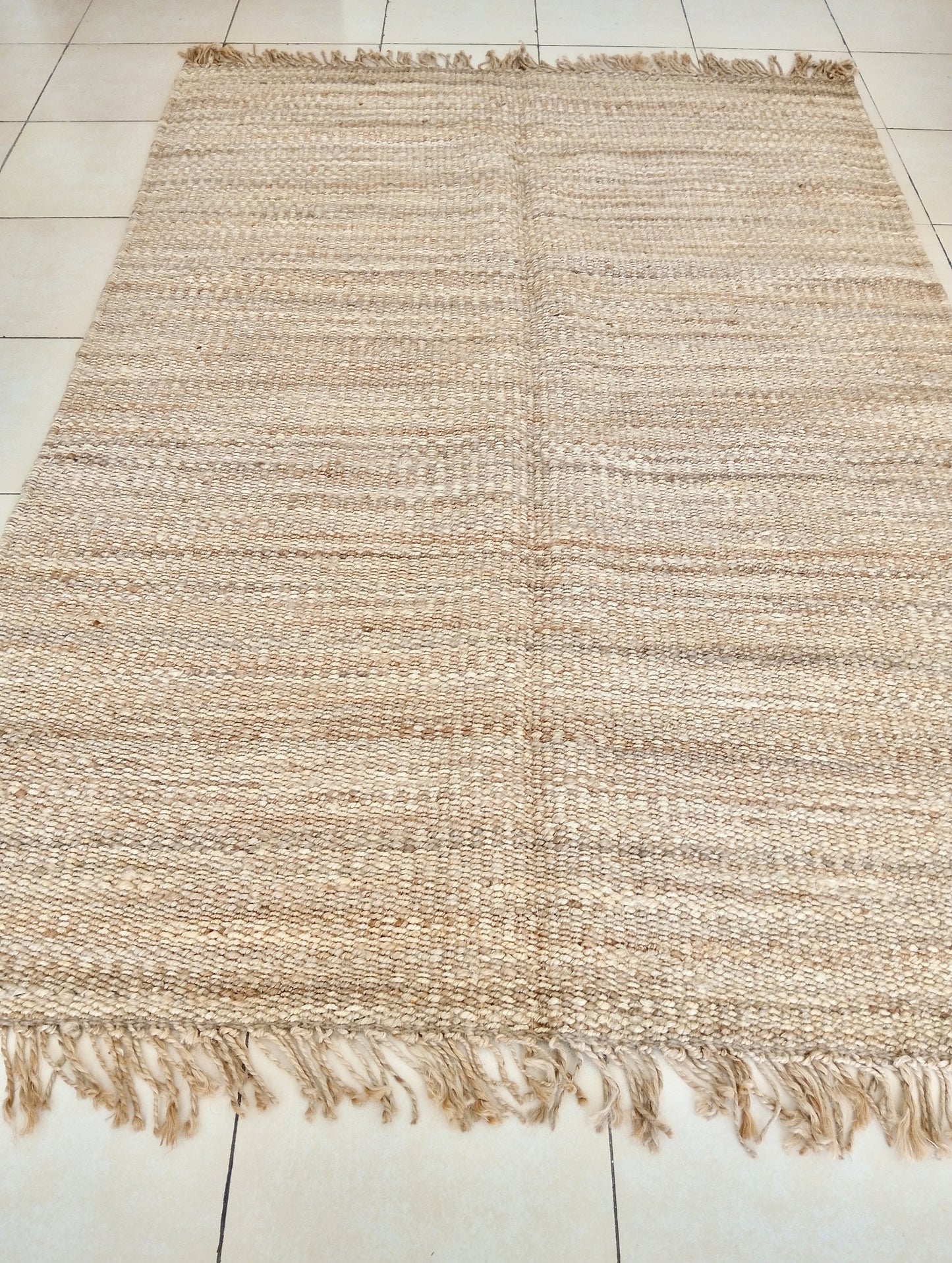 Ardhi Chunky Natural Jute Area Rug (5 by 8ft)