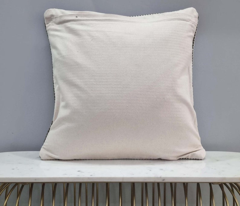 Textured Dimple Dot Cover