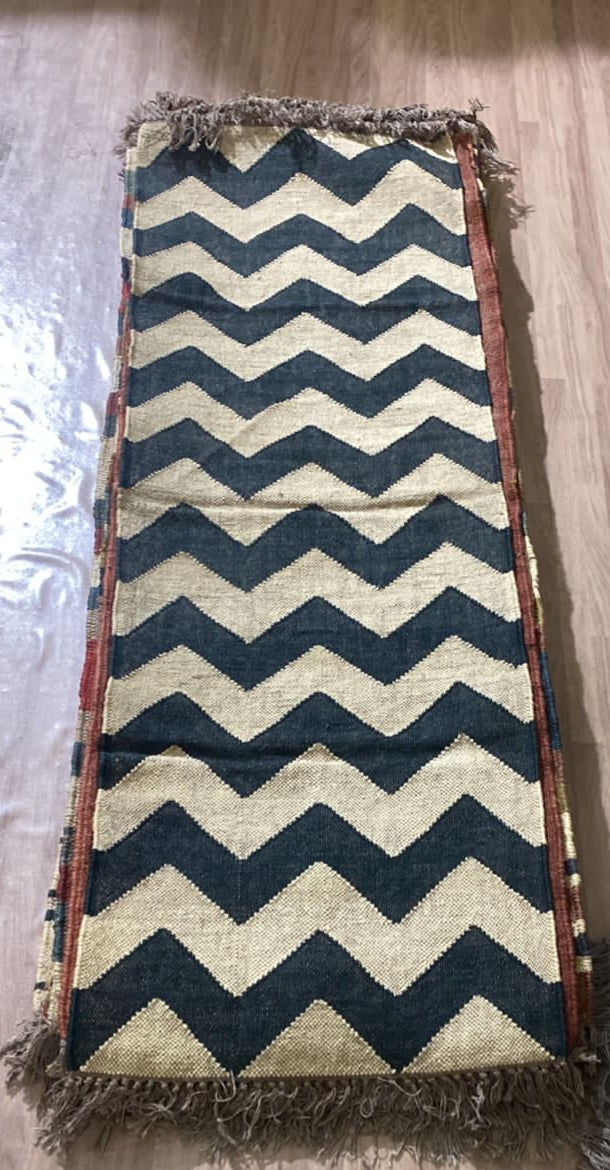 Black and Natural Chevron Jute Wool Runner Rug (2 by 6ft)