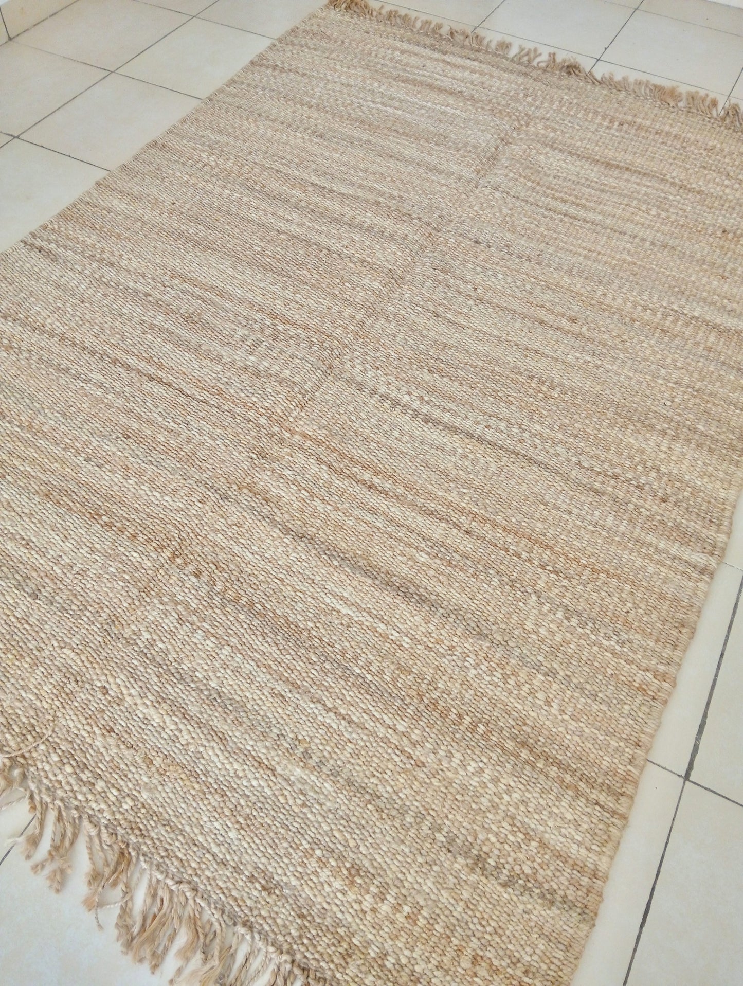 Ardhi Chunky Natural Jute Area Rug (5 by 8ft)