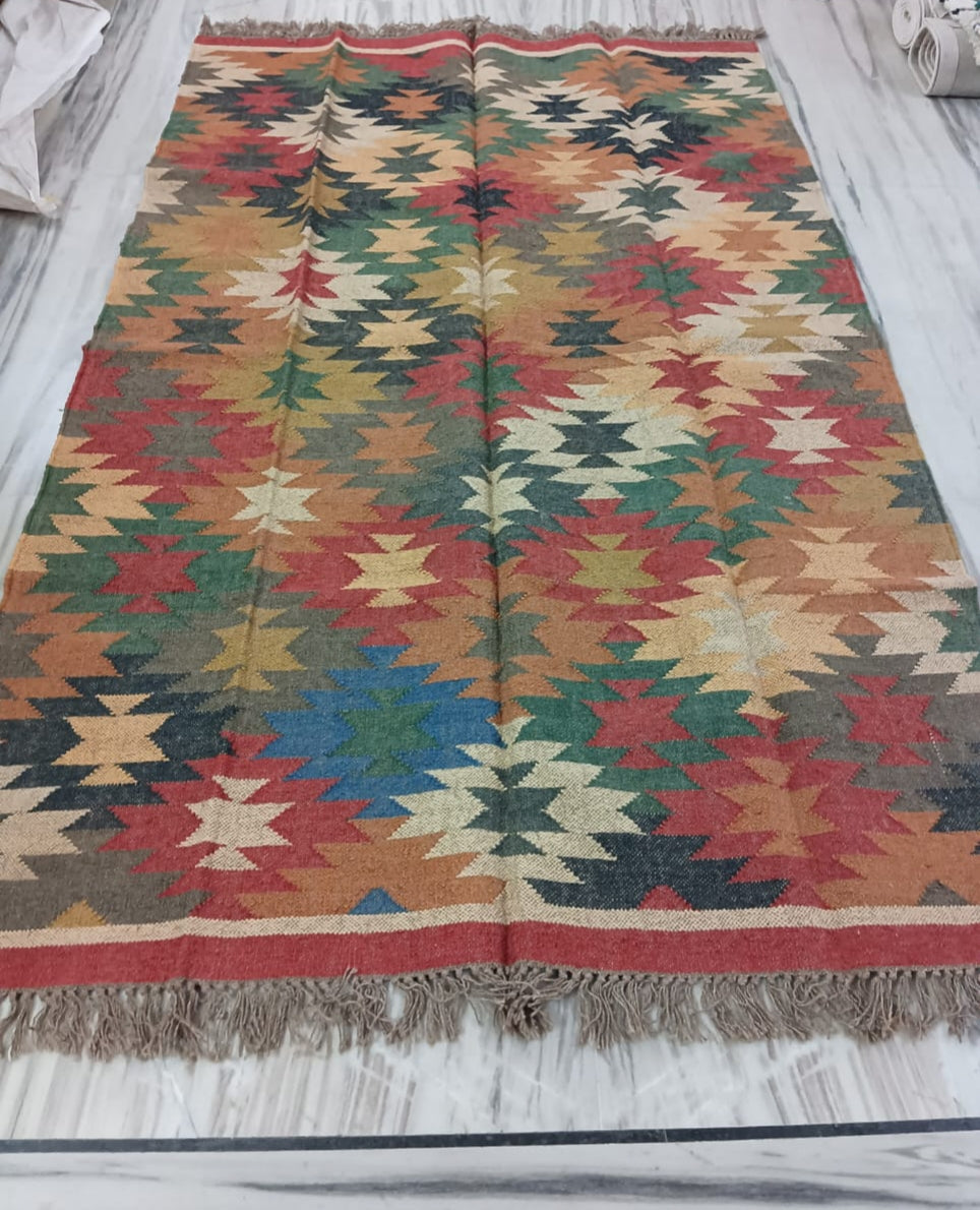 Beautiful Multicolor Jute and Wool Kilim Area Rug (5 by 8ft)