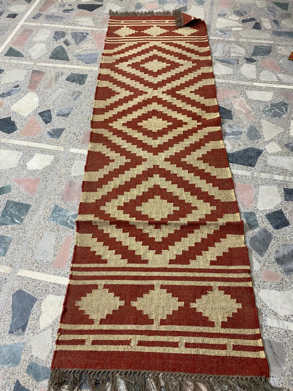 Red and Natural Diamond Jute Wool Kilim Runner Rug (2.5 by 8ft)