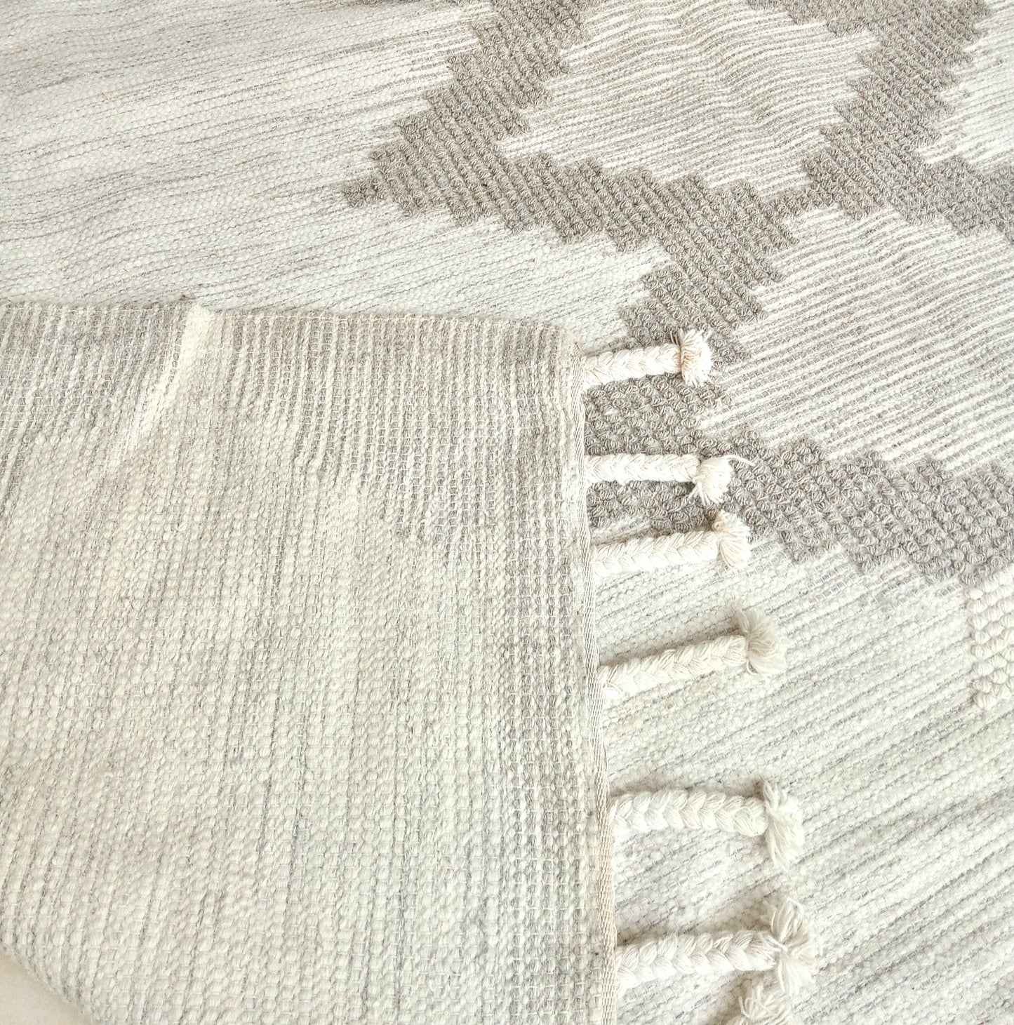 Textured Handwoven Wool Area Rug-High Low Design (10 by 12Ft)