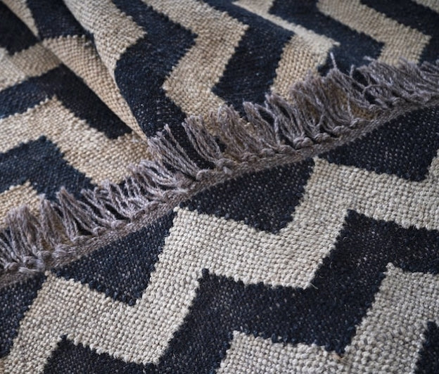 Black and Natural Chevron Jute Wool Runner Rug (2 by 6ft)